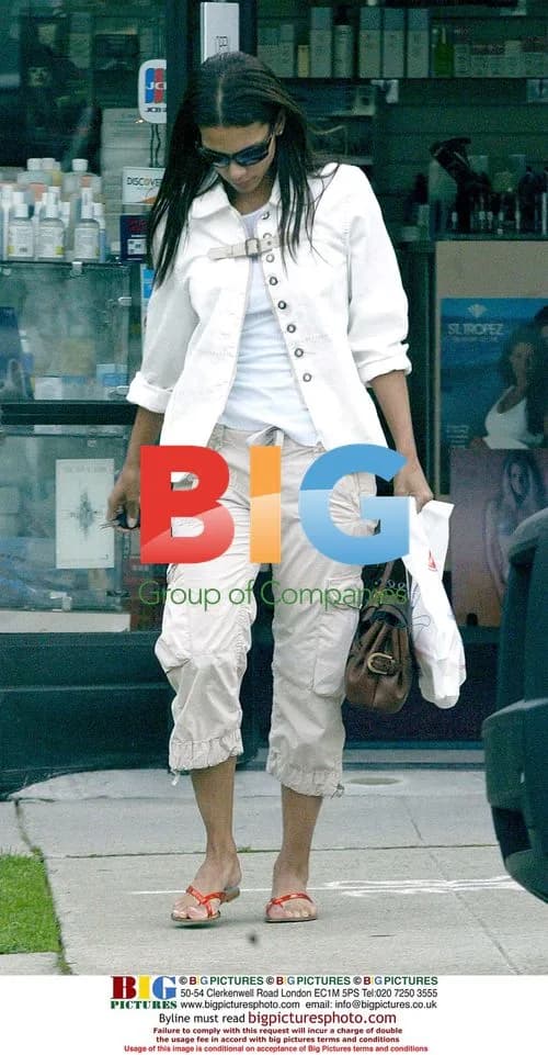 Halle Berry Shopping Near Beverly Hills