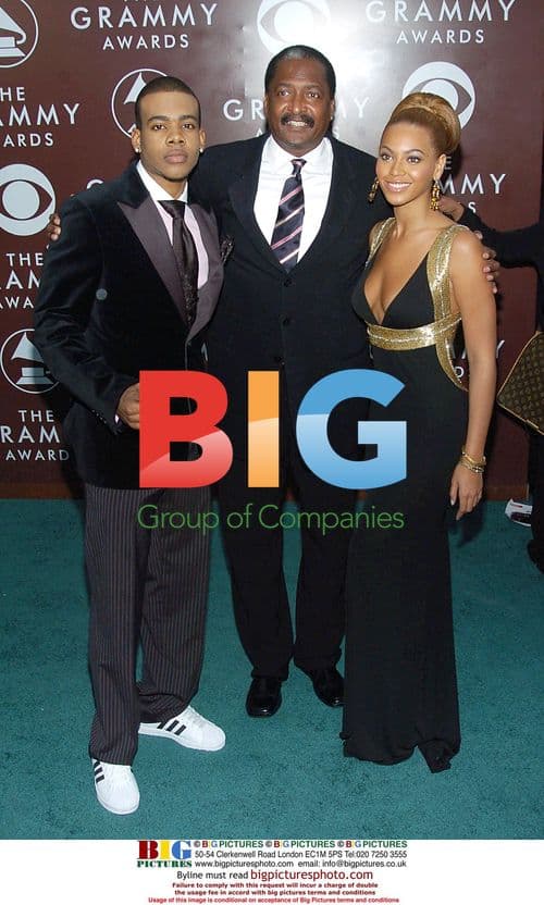 Beyonce and Matthew Knowles at Grammys 2005