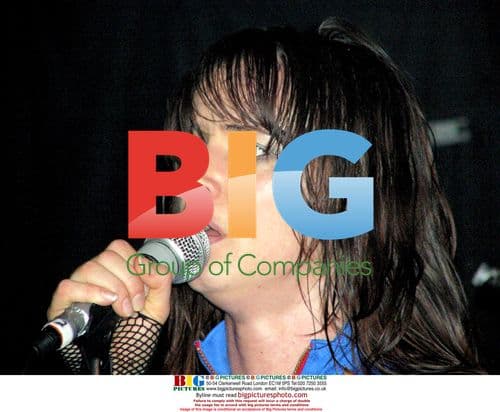 Juliette Lewis Sings with The Licks at Barfly