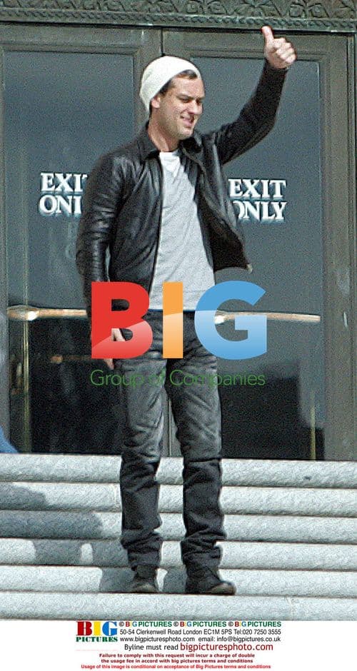 Sienna Miller Walks Dogs in Louisiana