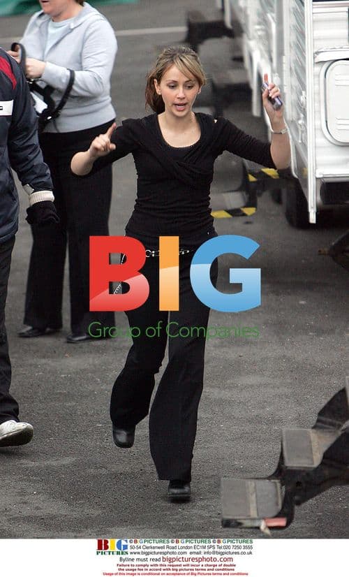 Corrie Cast Brave Snow for Tommy's Funeral