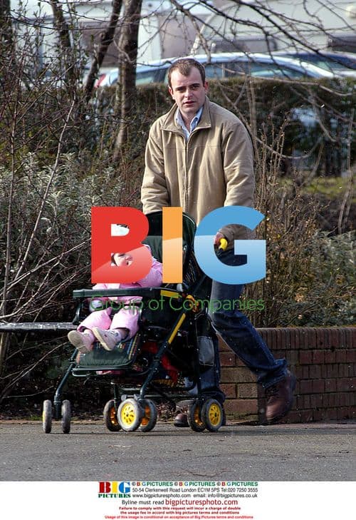 Coronation Street stars film in Manchester park