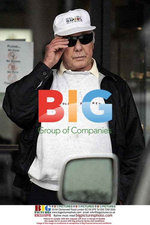 Johnny Carson Watches 'Aviator' in Malibu