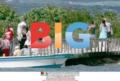 Brad Pitt and Jennifer Aniston vacation in Anguilla