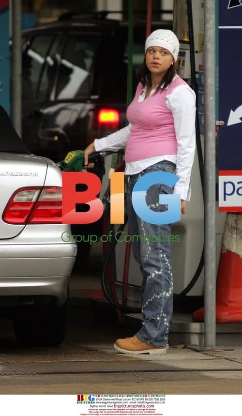 Jade Goody Pumping Gas