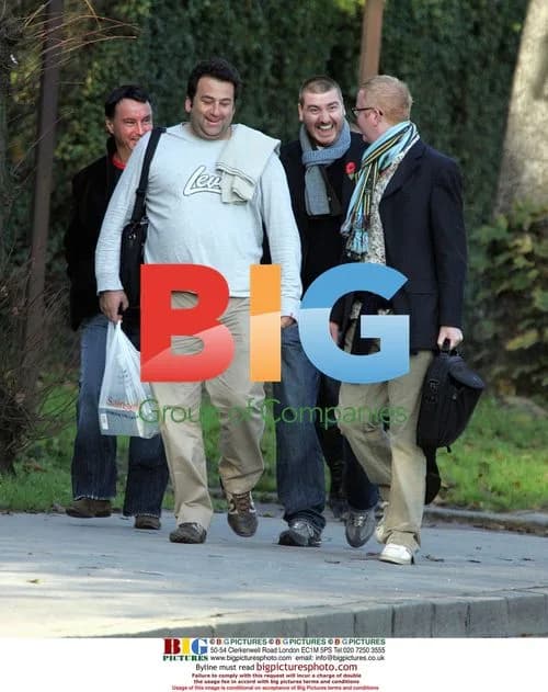 Chris Evans Walks to Work in London