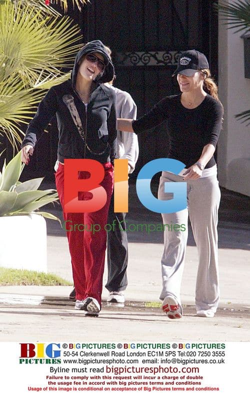 Gwen Stefani Spotted in Casual Outfit