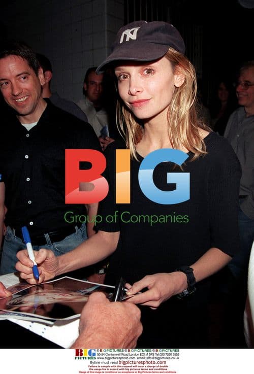 Calista Flockhart Signs Autographs
