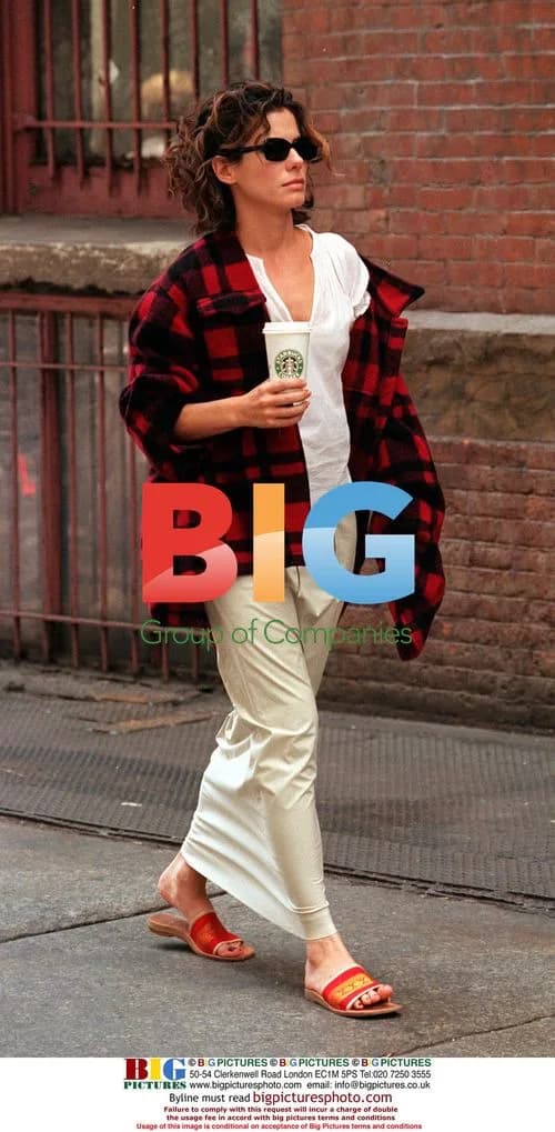 Sandra Bullock on Set of "28 Days"