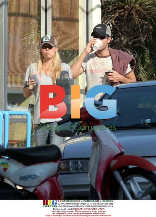 Enrique Iglesias and Anna Kournikova in Miami