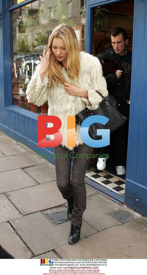 Kate Moss Leaves Bayswater Restaurant