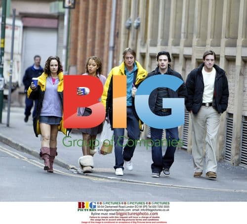 Cutting It Cast on Set