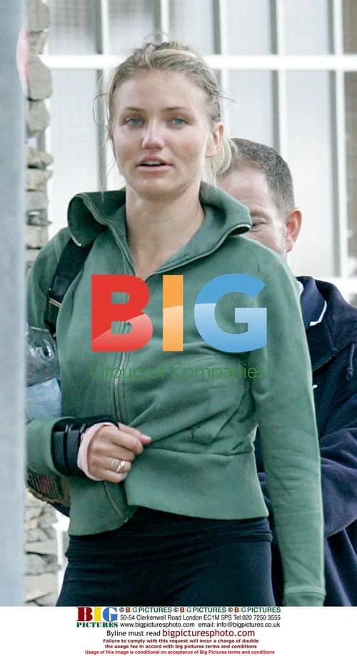 Cameron Diaz Leaves Gym with Suspicious Ring