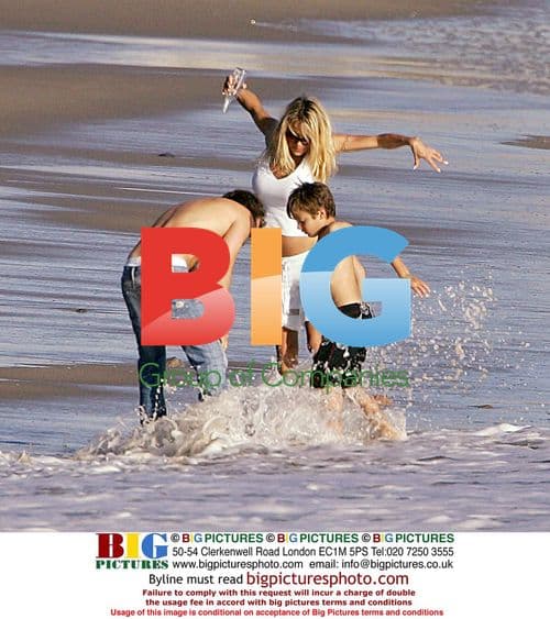 Pamela Anderson and Stephen Dorff at Malibu Beach