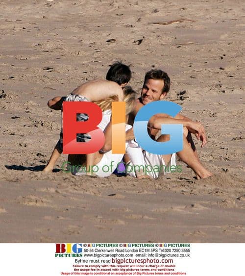 Pamela Anderson and Stephen Dorff on Malibu Beach