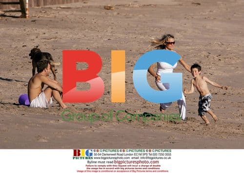 Pamela Anderson and Stephen Dorff on Malibu Beach