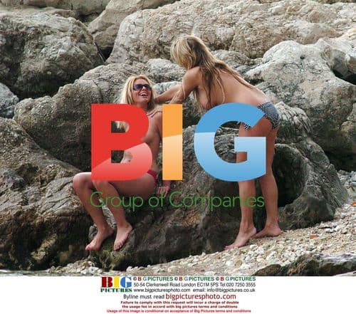 Glamour Models Leah and Marina in France