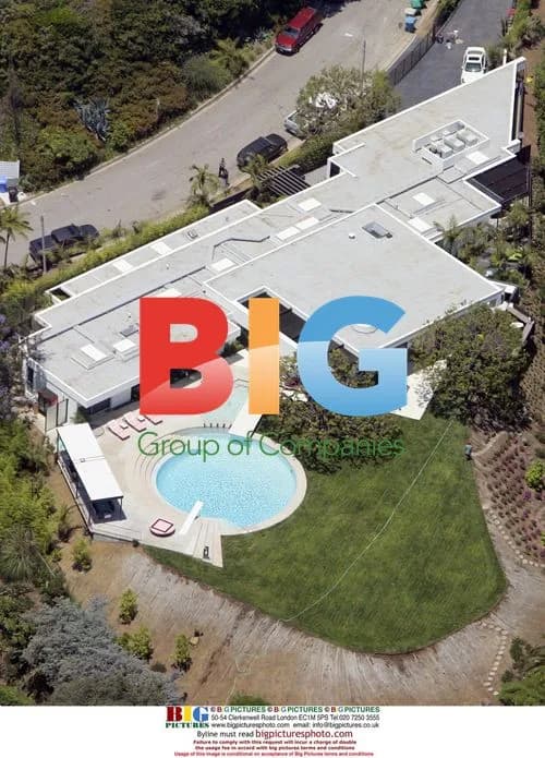 COURTENEY COX's Malibu beach house