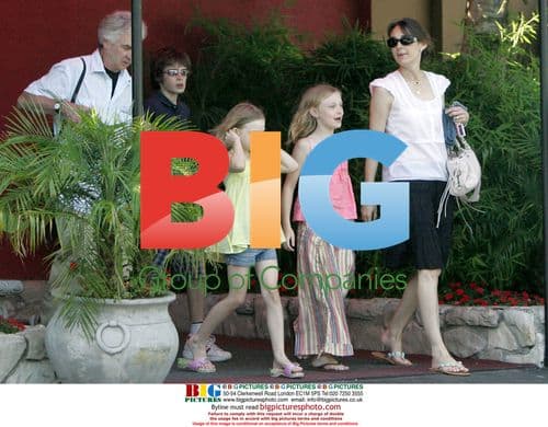 Dakota Fanning Bowling With Family