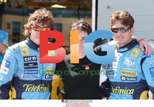 Ellen MacArthur and Renault Drivers at British Grand Prix