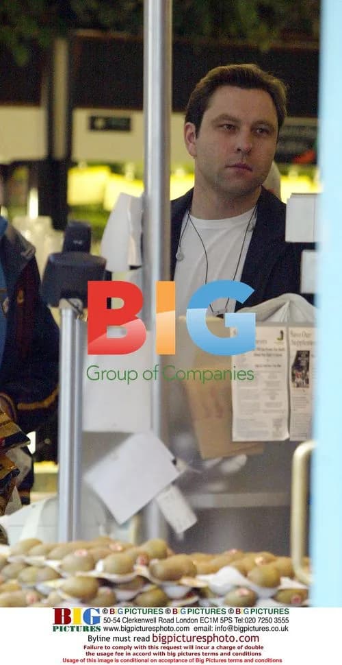 David Walliams Shopping at Fresh and Wild