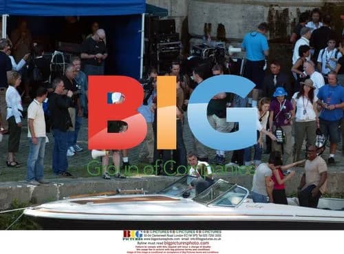 Tom Cruise on 'Mission Impossible 3' set in Rome