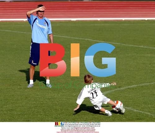 Beckham Trains with Sons at Real Madrid