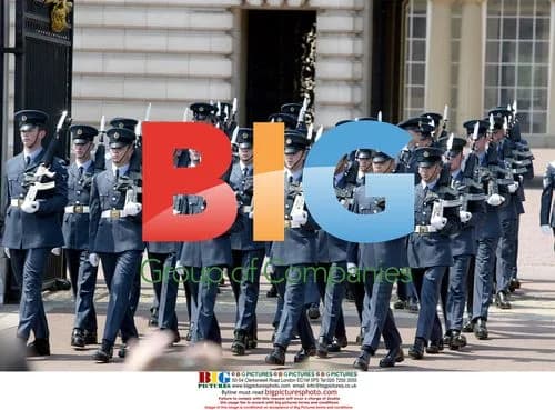 Queen observes silence in Buckingham Palace