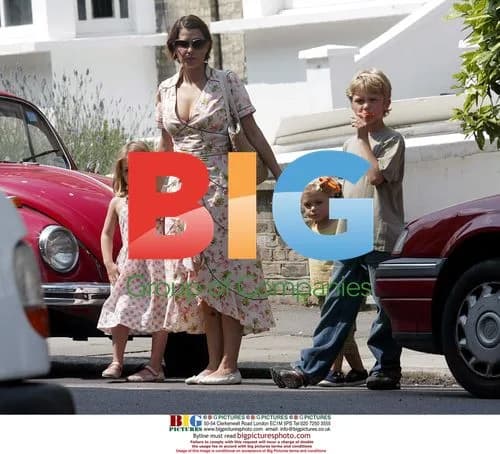 Sadie Frost Leaving House to Pick Up Kids