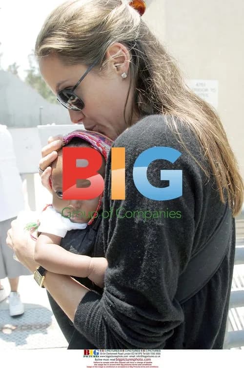 Angelina Jolie and Zahara Shopping