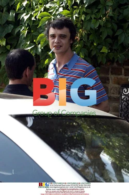 Pete Doherty leaves Kate Moss's house