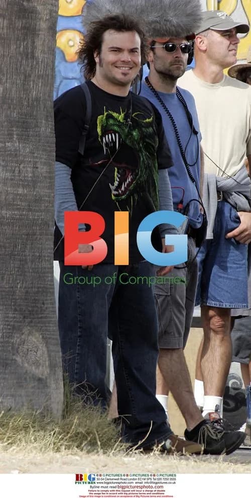 Jack Black grabs guitar for 'Tenacious D' film