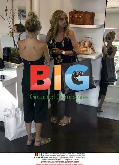 Lindsay Lohan and Nicole Richie Shopping
