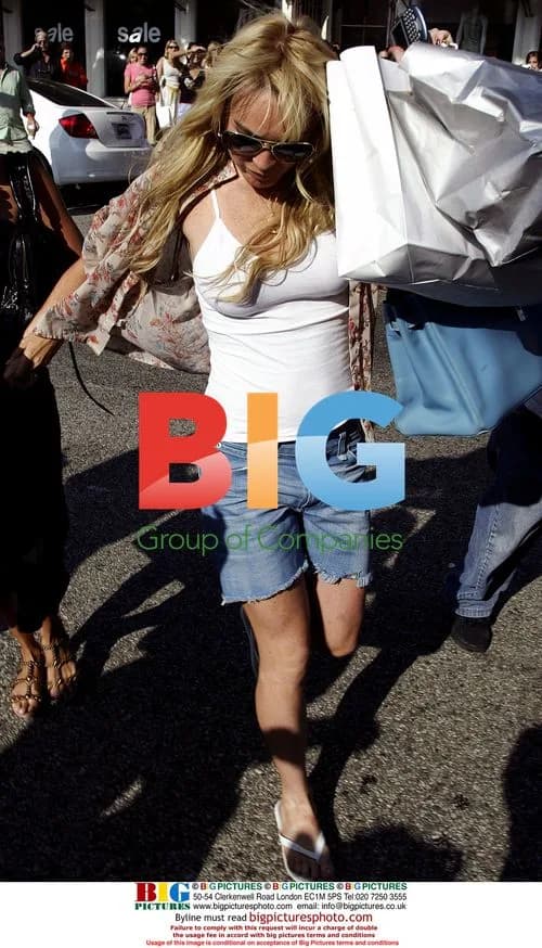 Lindsay Lohan and Nicole Richie Shopping