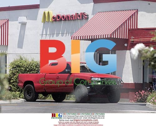 Newlyweds Sandra Bullock and Jesse James get McDonald's