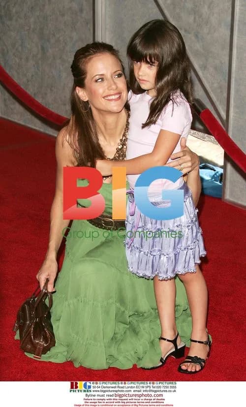 Kelly Preston & Daughter at 'Sky High' Premiere