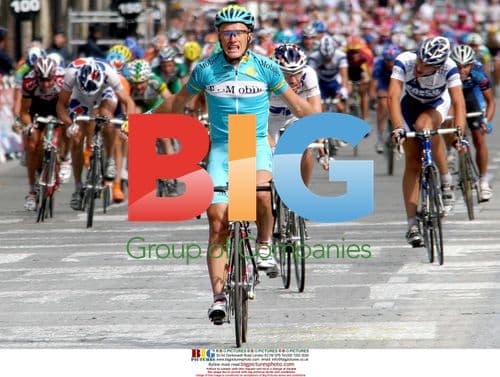 Vinokourov Wins Tour de France Stage
