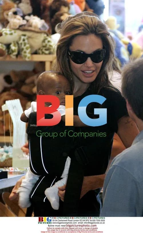 Angelina Jolie Shopping in Malibu with Kids