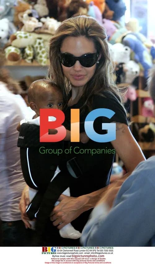 Angelina Jolie Shopping with Kids in Malibu