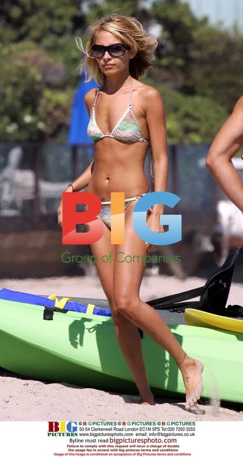 Nicole Richie Kayaking in Malibu