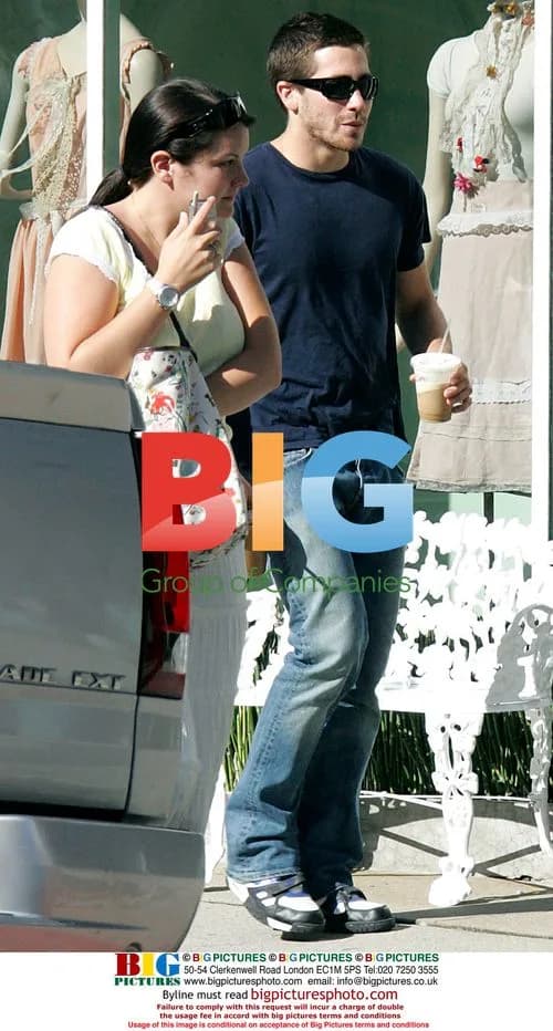 Jake Gyllenhaal picks up coffee in Beverly Hills