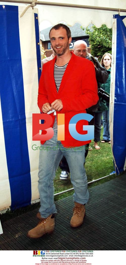 Fran Healy of Travis at 2005 Isle of Wight Festival