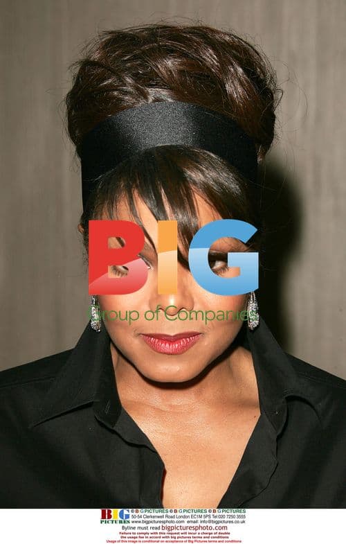 Janet Jackson Receives Humanitarian Award