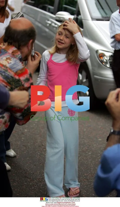 Dakota Fanning meets fans in London