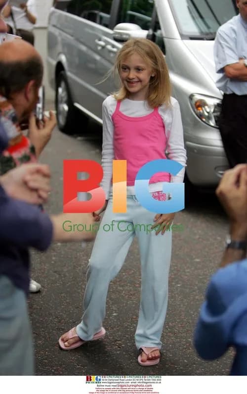 Dakota Fanning meets fans in London