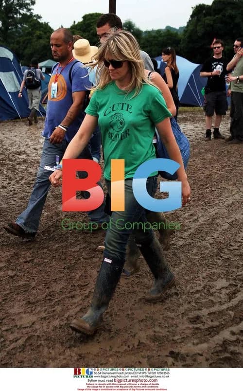 DJ Edith Bowman at Glastonbury 2005