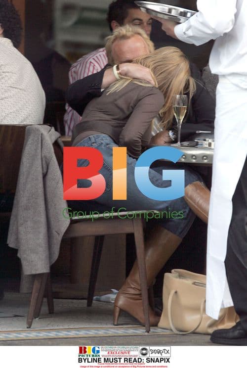 TV Chef Anthony Worrell Thompson and Mystery Lady Share Intimate Moment