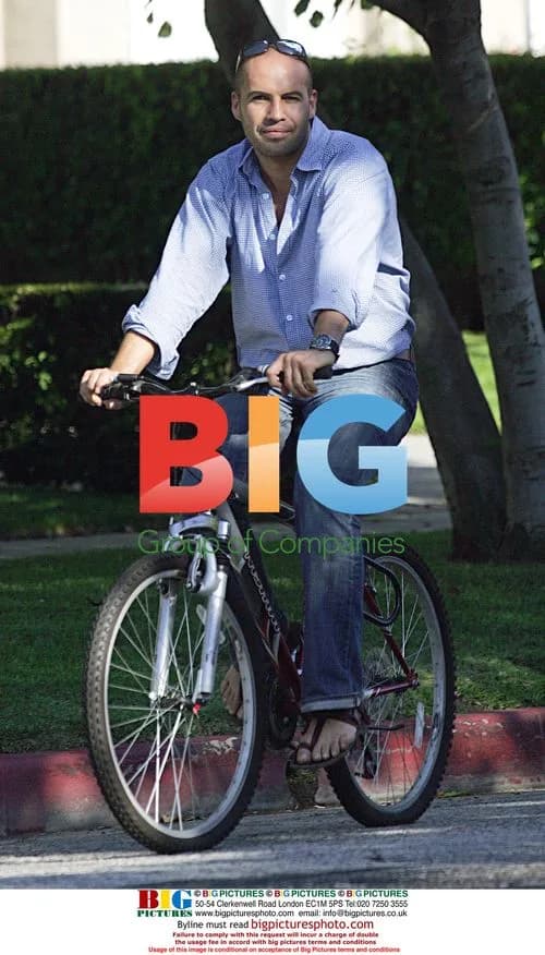 Kelly Brook and Billy Zane Bike Ride