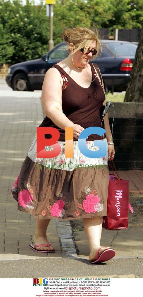 Michelle McManus Shopping in London