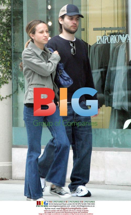 Tobey Maguire and girlfriend shopping in Beverly Hills
